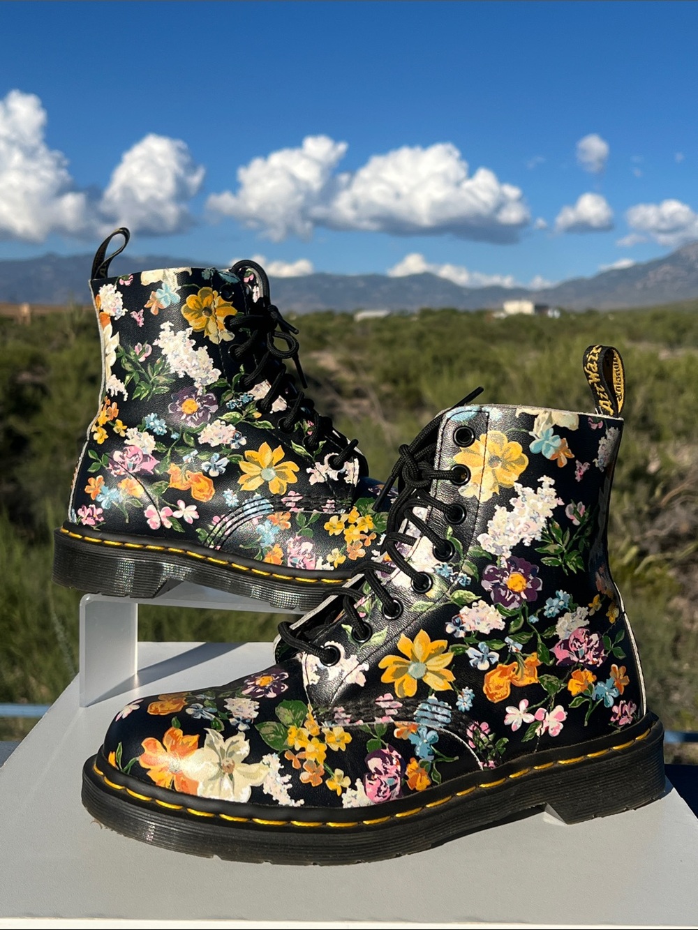 🌺🌼 Dr. Martens Pascal Darcy Floral Multicolor Boots 🌼🌺